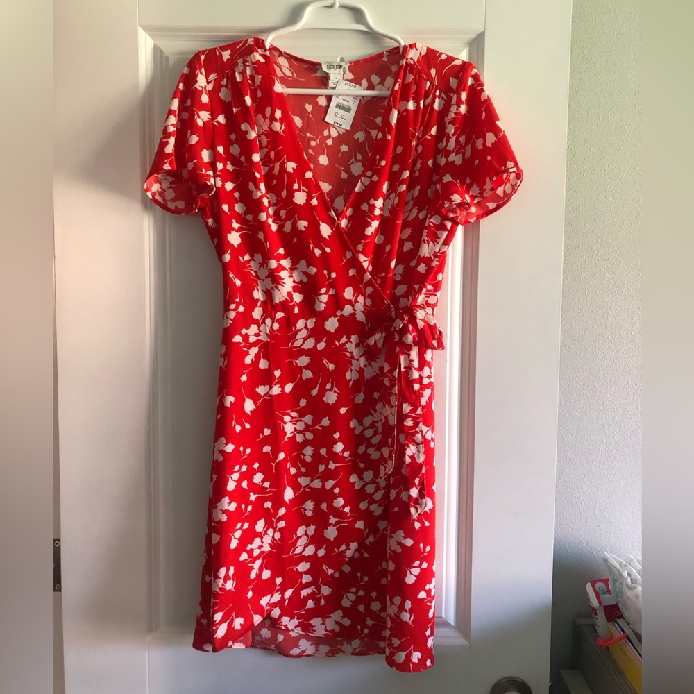 NWT. J.Crew. Mini dress. Red floral. Tie. Size:4